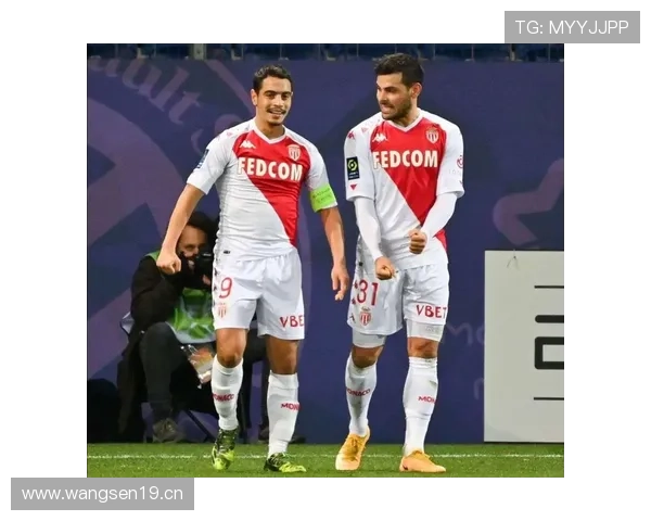 巴黎防线稳定性仍存隐患,球队赛季关键战能力面临考验 巴黎防线稳定性仍存隐患,球队赛季关键战能力面临考验